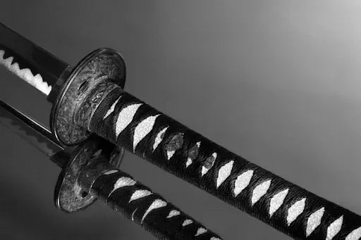 Odachi-Vs.-Katana-Breaking-Down-the-Differences Samurai Sword Store