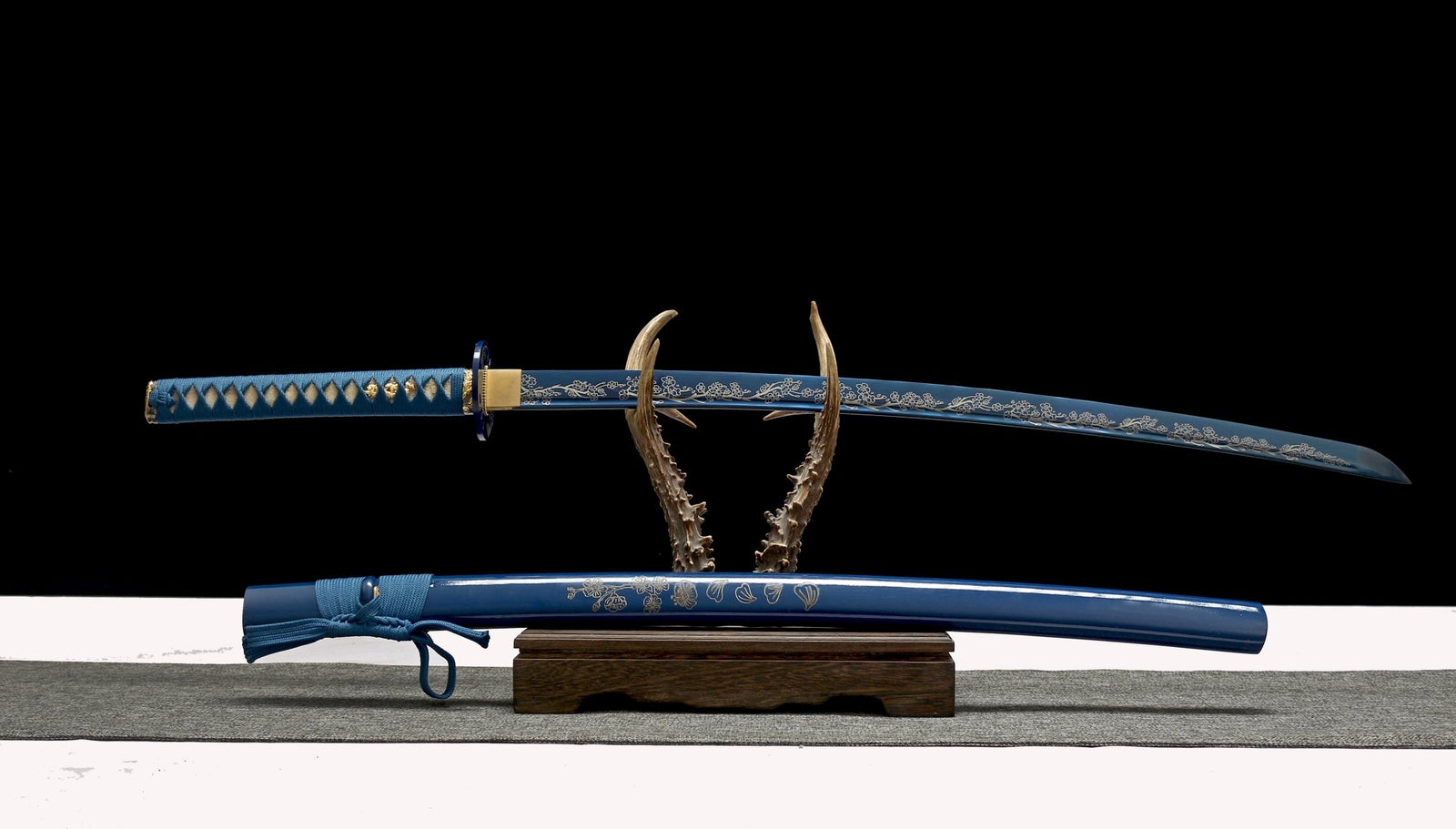 Shop Hand Made High Quality 1045 Katana Samurai Sword Blue Pattern